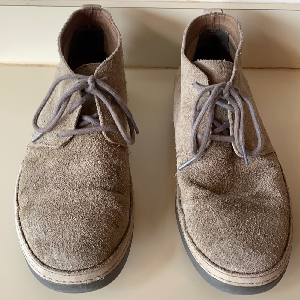 UGG Men’s Chukka Ankle 12 Soft Leather Worn